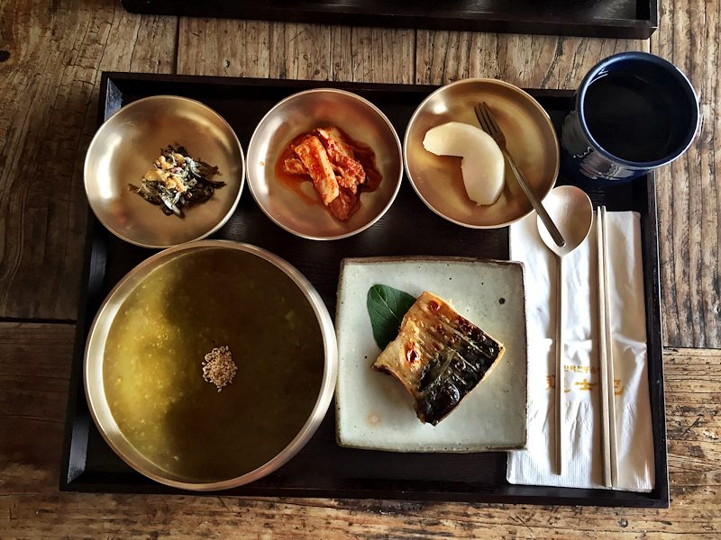 Breakfast with Fish and Abalone Porridge